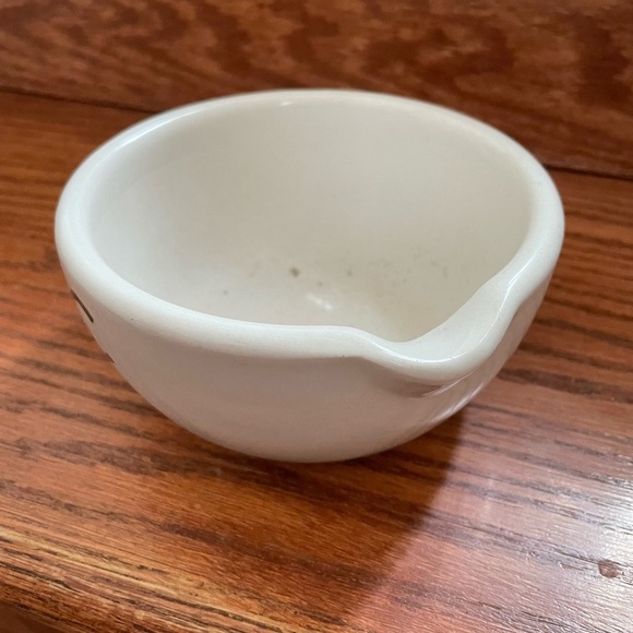 ✨ HOST PICK ✨ ROC White Pestle and Mortar Glass Apothecary Skincare Herbs - Picture 5 of 5